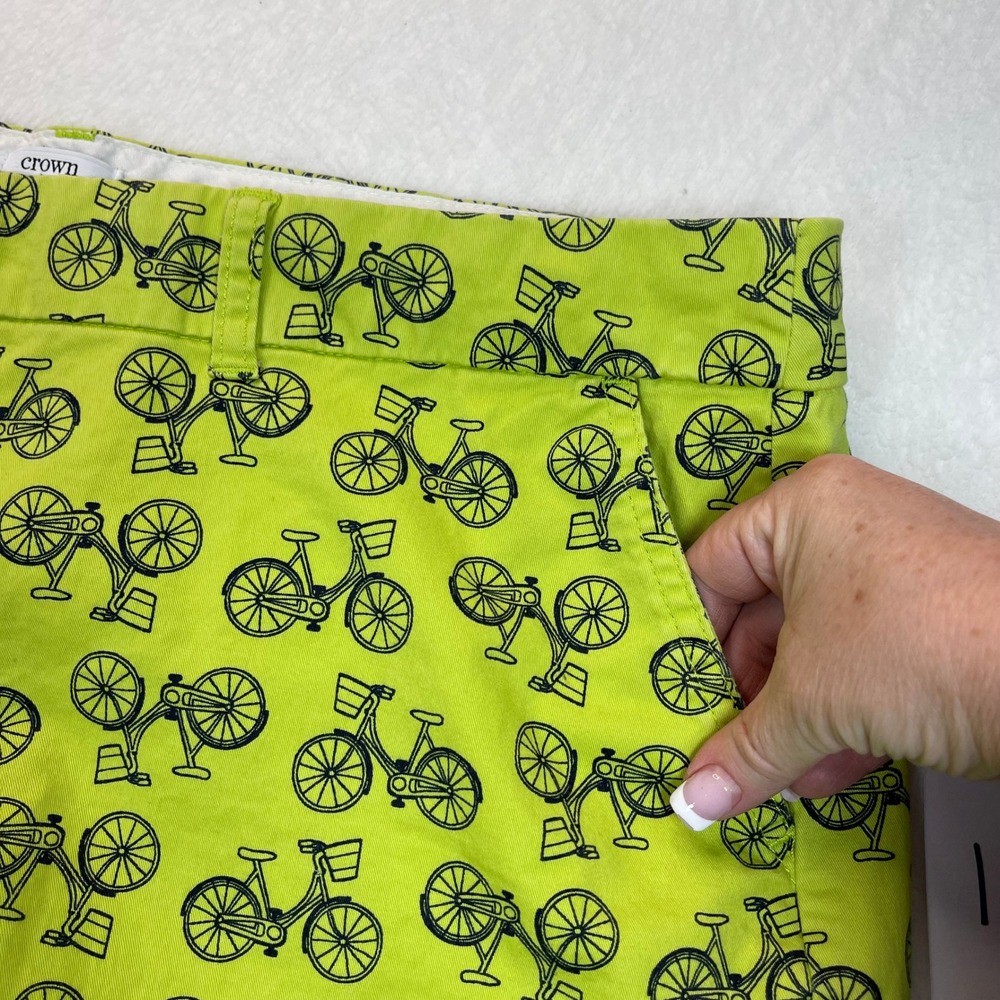 Crown & Ivy Bicycle Shorts Womens 14 Lime Green Preppy Chino Resort Vacation